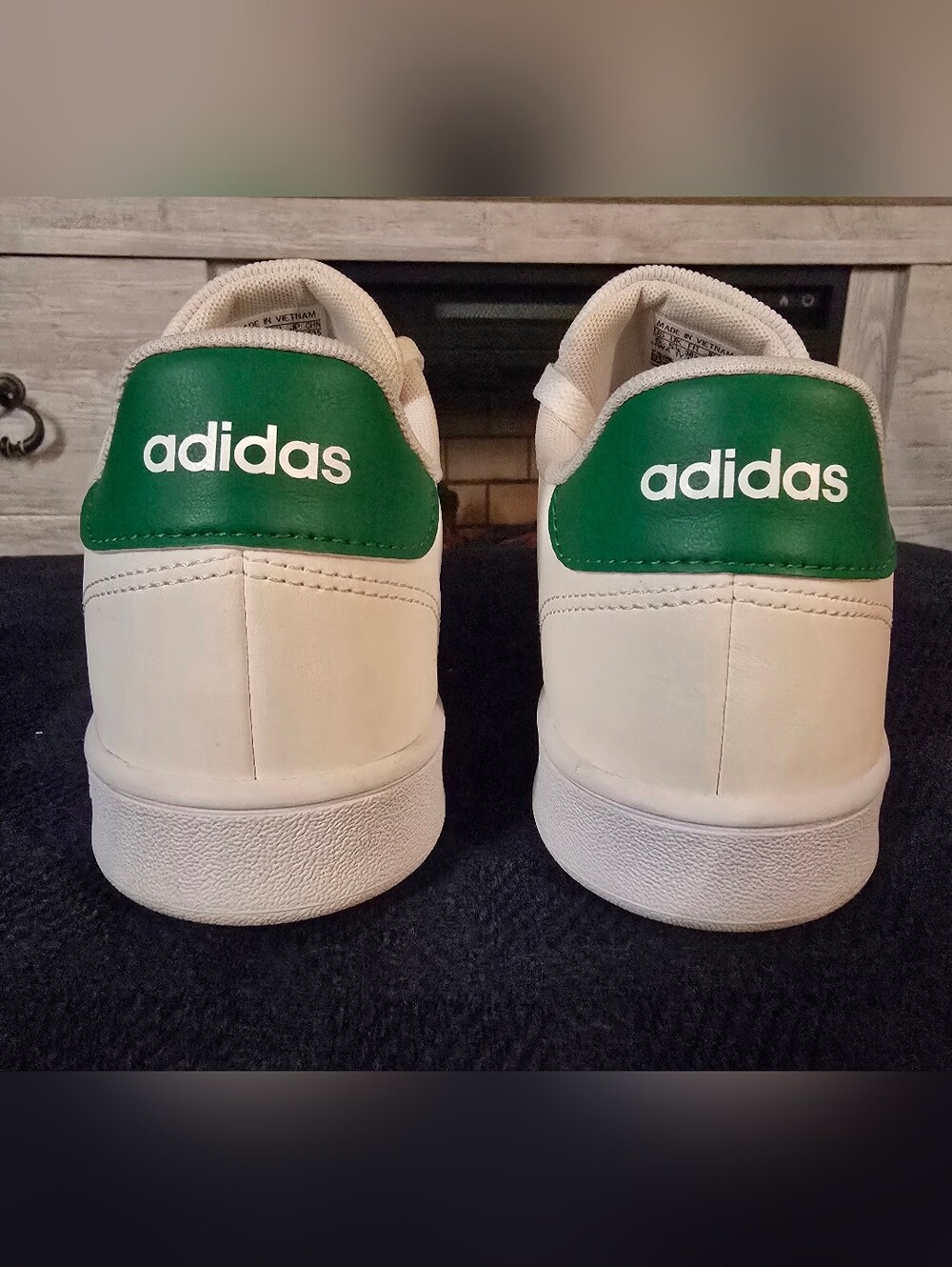 Adidas Advantage K Women's Size 6 Whte/ Grn Sneakers Tennis Shoes EF0213 w/ Box